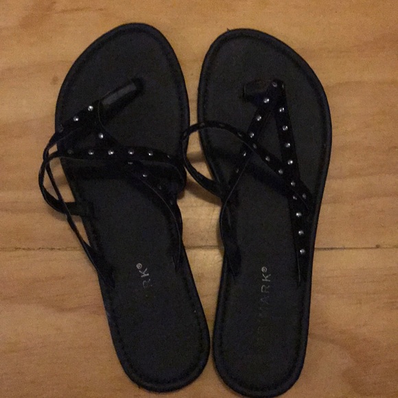 primark black flip flops